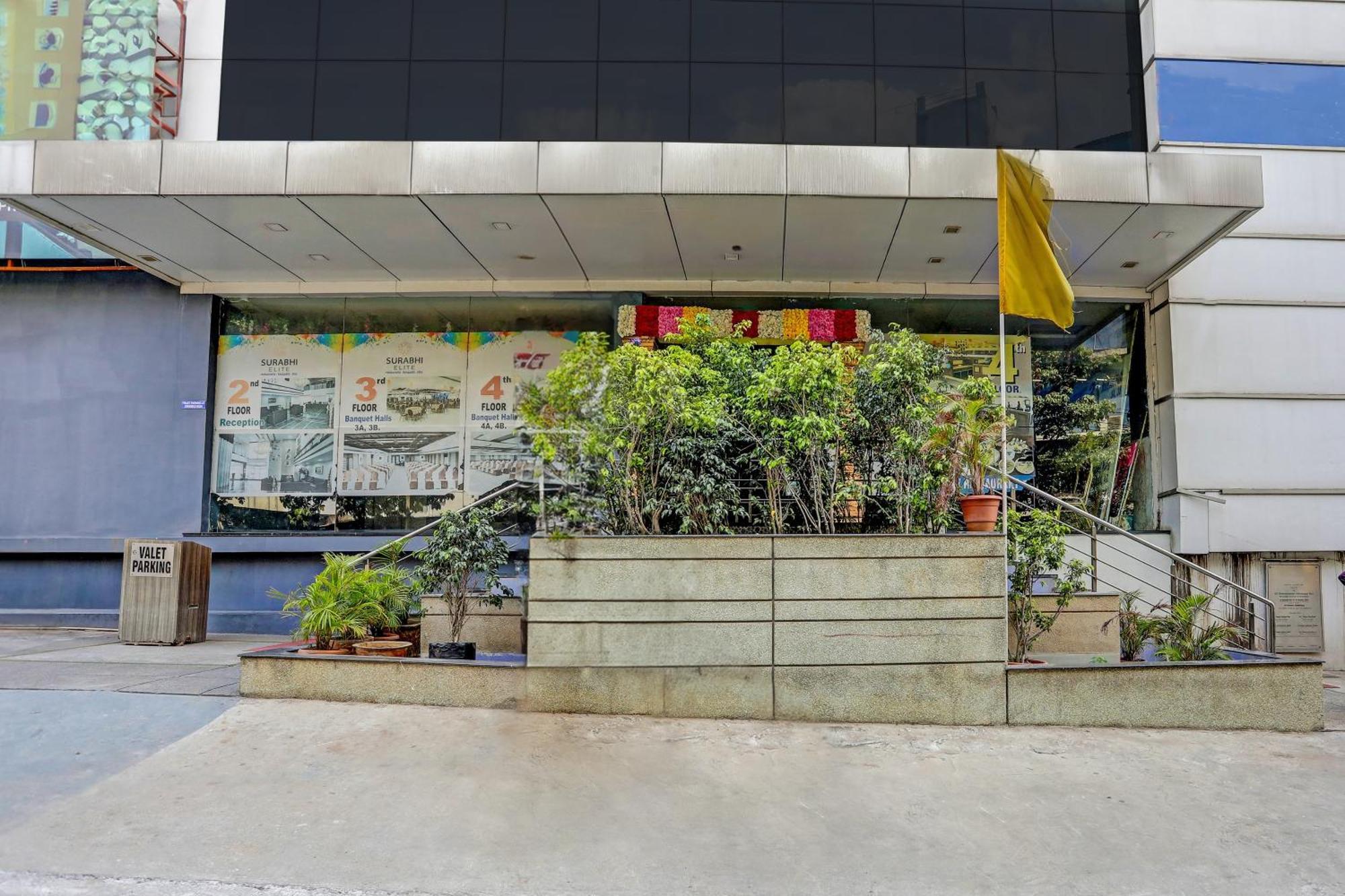 Capital O Surabhi Elite Near Miraj Cinemas - Shalini Shivani Sururnagar Exteriér fotografie